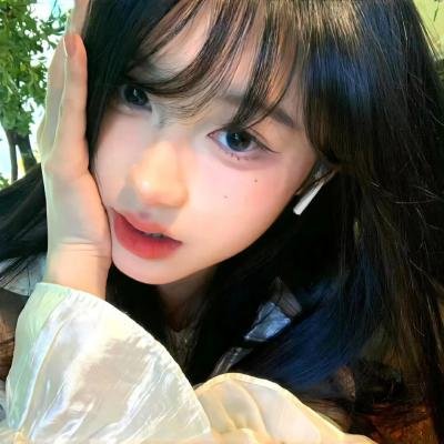 多梦女孩封面
